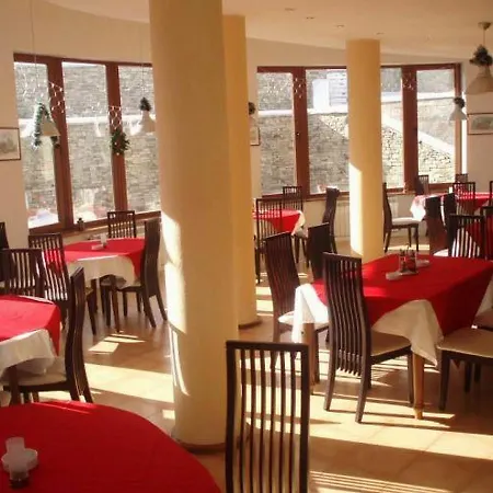 Eagle Lodge Hotel 2*
